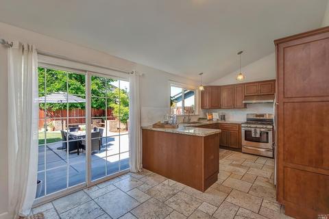 1064 Daniel Dr, Petaluma, CA 94954 photo 8