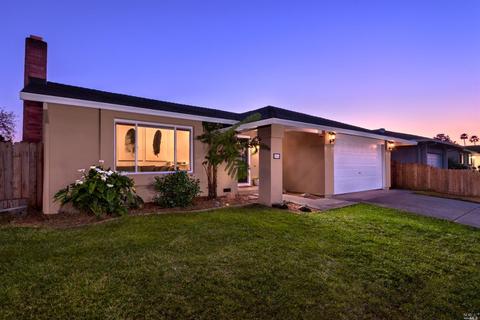 1064 Daniel Dr, Petaluma, CA 94954 photo 1