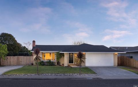 1064 Daniel Dr, Petaluma, CA 94954 photo 2