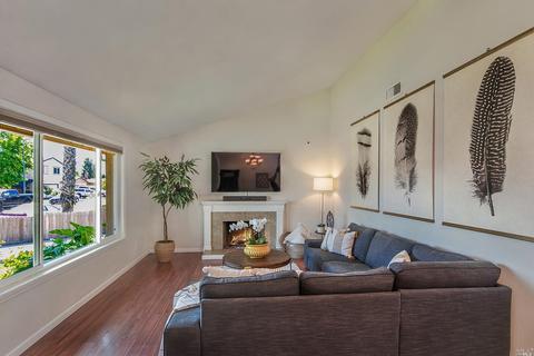 1064 Daniel Dr, Petaluma, CA 94954 photo 5