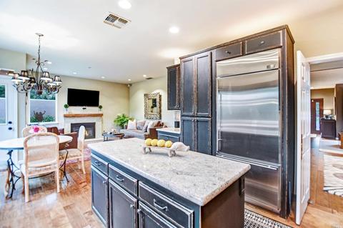10 Chesapeake Ct, Napa, CA 94559 photo 4