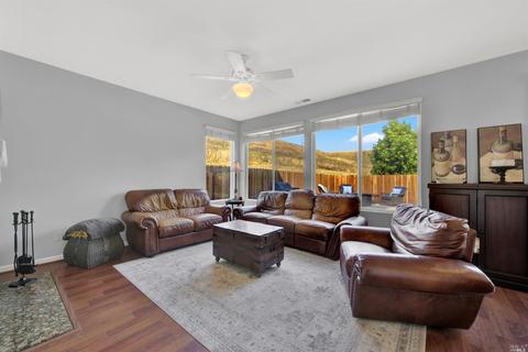 2438 Wolf Glen Pl, Fairfield, CA 94534 photo 14