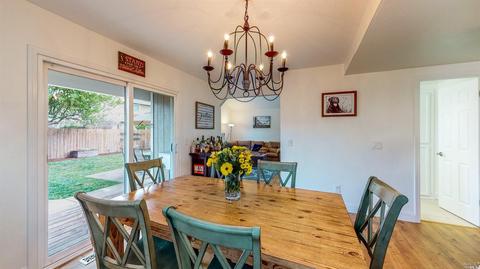 7988 Creekside Dr, Windsor, CA 95492 photo 14