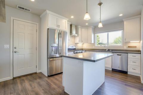 350 Stuart Dr, Petaluma, CA 94954 photo 8