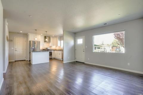 350 Stuart Dr, Petaluma, CA 94954 photo 6