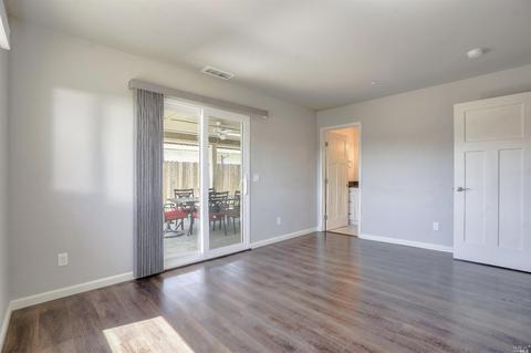350 Stuart Dr, Petaluma, CA 94954 photo 11