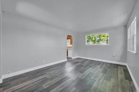 101 Muller St, Vallejo, CA 94590 photo 4