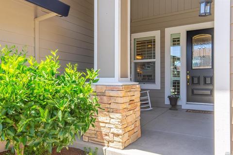 8471 Trione Cir, Windsor, CA 95492 photo 2