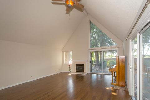 600 Carnation Ct, Sonoma, CA 95476 photo 5