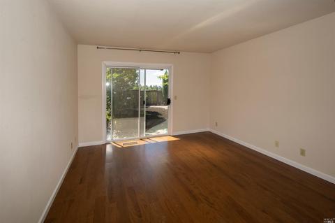 600 Carnation Ct, Sonoma, CA 95476 photo 11