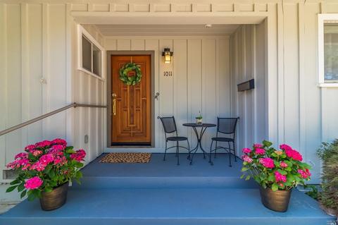 1011 Maple Ave, Ukiah, CA 95482 photo 2