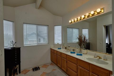 401 Foxwood Ct, Windsor, CA 95492 photo 29