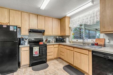 8115 Countryside Ct, Windsor, CA 95492 photo 10