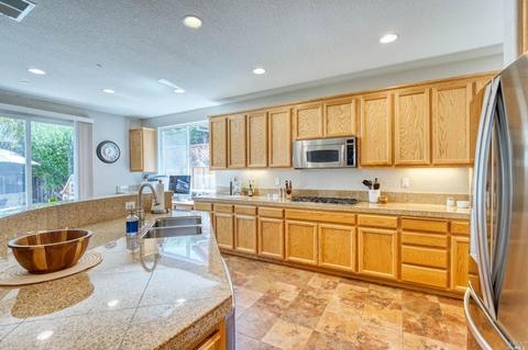 664 Chardonnay Pl, Windsor, CA 95492 photo 6