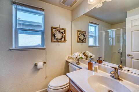 664 Chardonnay Pl, Windsor, CA 95492 photo 17