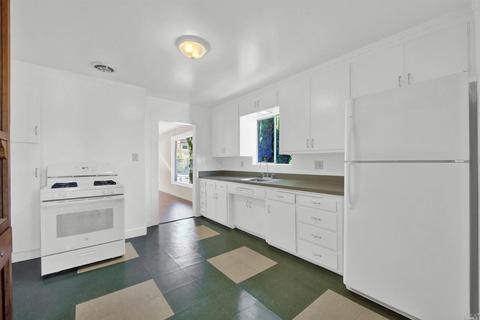 Undisclosed, Vallejo, CA 94590 photo 11
