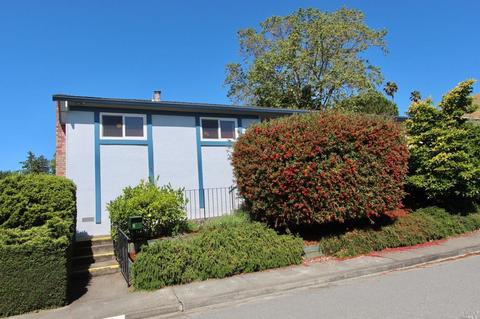 5 Coronado Ct, Novato, CA 94945 photo 2