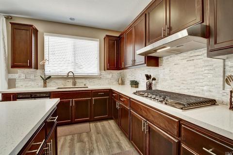 100 Crescent Dr, Vacaville, CA 95688 photo 12