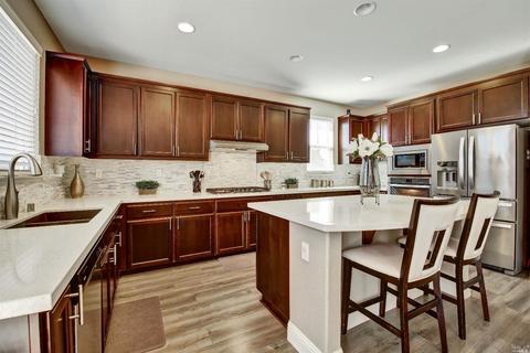 100 Crescent Dr, Vacaville, CA 95688 photo 13