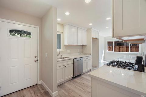2483 Carnation Dr, Fairfield, CA 94533 photo 7