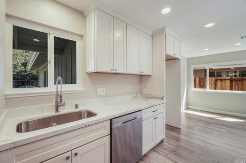 2483 Carnation Dr, Fairfield, CA 94533 photo 8