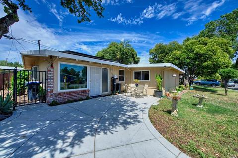 1554 Utah St, Fairfield, CA 94533 photo 3