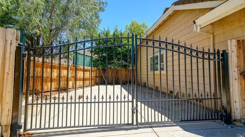 505 Mcmath Ct, Dixon, CA 95620 photo 4