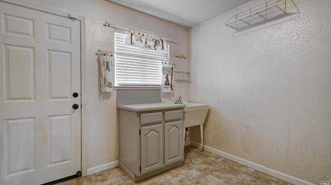 505 Mcmath Ct, Dixon, CA 95620 photo 32