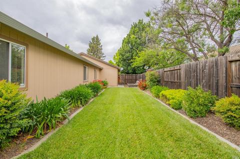 1570 Fulmor Dr, Dixon, CA 95620 photo 24