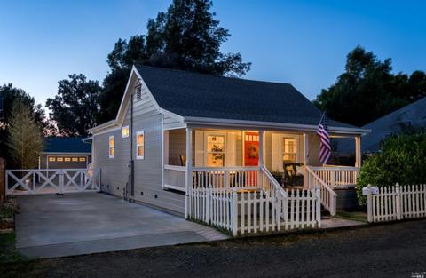26 Cherry St, Petaluma, CA 94952 photo 1