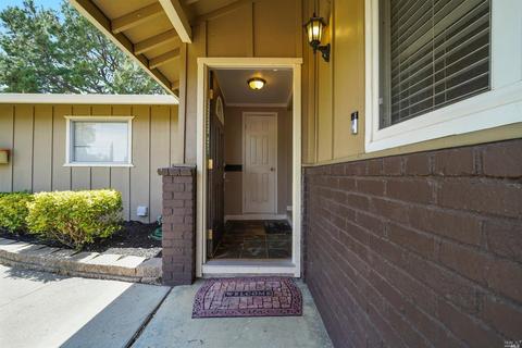 294 Holly Dr, Fairfield, CA 94533 photo 4