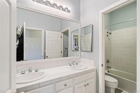 1192 Castelletto Pl, Windsor, CA 95492 photo 24