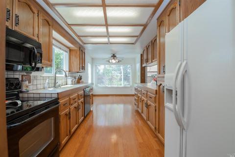 3018 Hillside Ct, Fairfield, CA 94533 photo 9