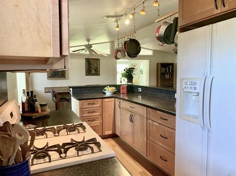 27 Nova Ln, Novato, CA 94945 photo 8