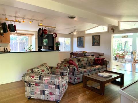 27 Nova Ln, Novato, CA 94945 photo 2
