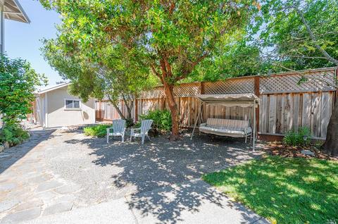 585 Peppertree Dr, Windsor, CA 95492 photo 25