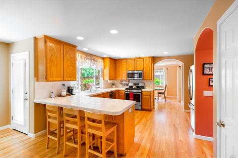 585 Peppertree Dr, Windsor, CA 95492 photo 5