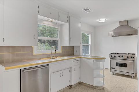 1028 Summit Ave, Napa, CA 94559 photo 11