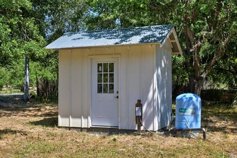 8661 Jeannette Ave, Sebastopol, CA 95472 photo 3