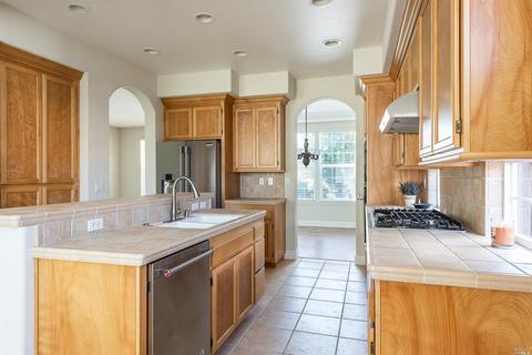 634 Mcginnis Cir, Cotati, CA 94931 photo 11