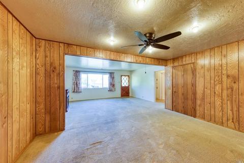 155 Washington Ave, Ukiah, CA 95482 photo 3