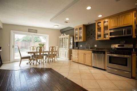 365 Hemlock St, Vacaville, CA 95688 photo 14