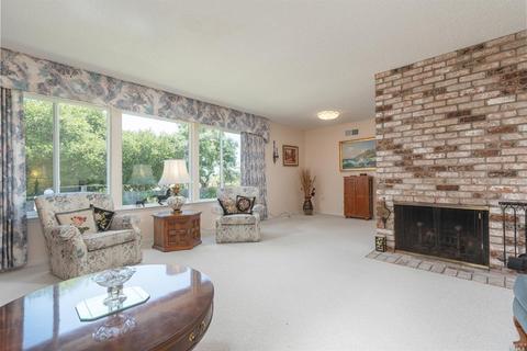 30 Tomahawk Dr, San Anselmo, CA 94960 photo 5