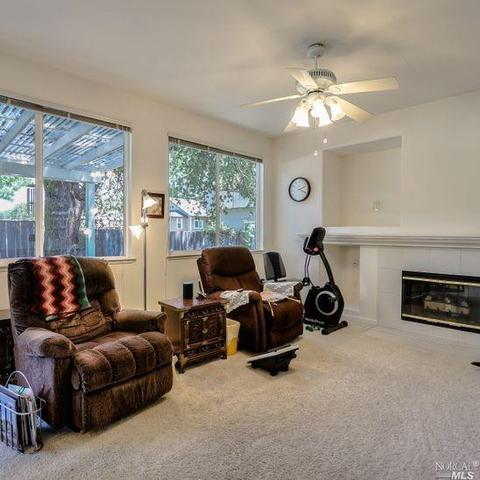 8710 Holly Leaf Dr, Windsor, CA 95492 photo 9