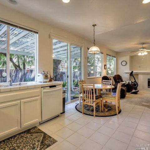 8710 Holly Leaf Dr, Windsor, CA 95492 photo 14