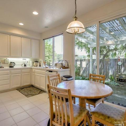 8710 Holly Leaf Dr, Windsor, CA 95492 photo 16