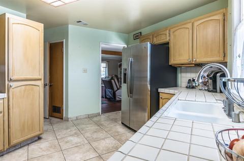360 Peach Tree Ave, Vacaville, CA 95688 photo 6
