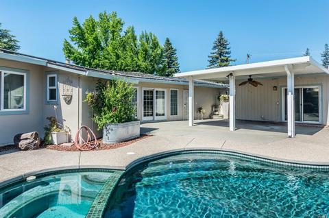 360 Peach Tree Ave, Vacaville, CA 95688 photo 16
