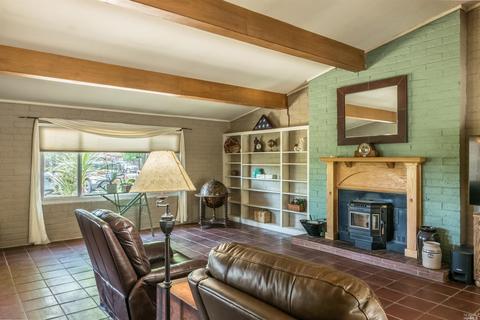 360 Peach Tree Ave, Vacaville, CA 95688 photo 3