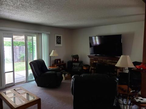2063 Thrush Way, Fairfield, CA 94533 photo 3